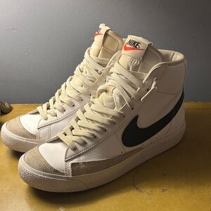 Nike women’s blazer mid ‘77 pro club white Sneakers